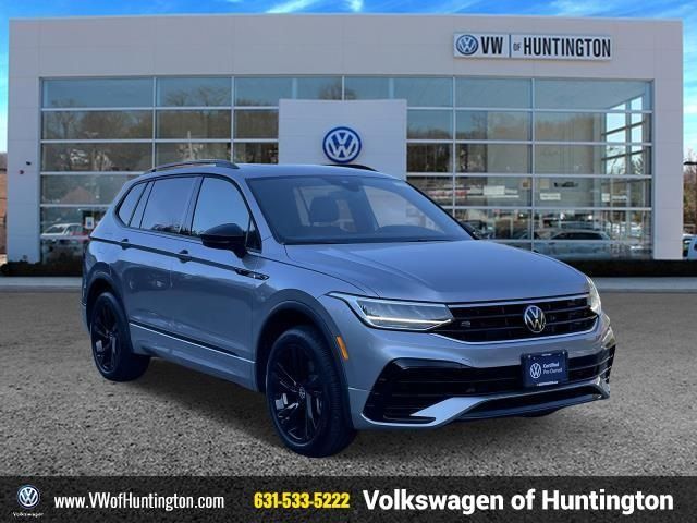 2024 Volkswagen Tiguan SE R-Line Black