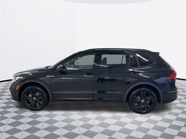 2024 Volkswagen Tiguan SE R-Line Black