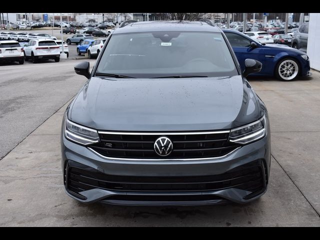 2024 Volkswagen Tiguan SE R-Line Black