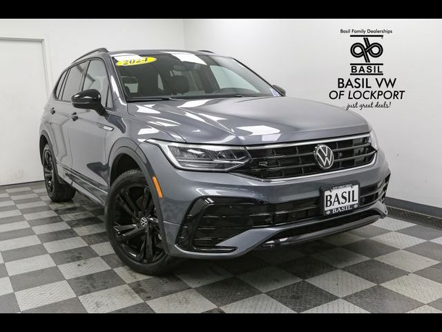 2024 Volkswagen Tiguan SE R-Line Black