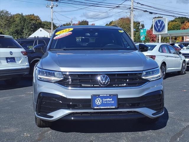 2024 Volkswagen Tiguan SE R-Line Black