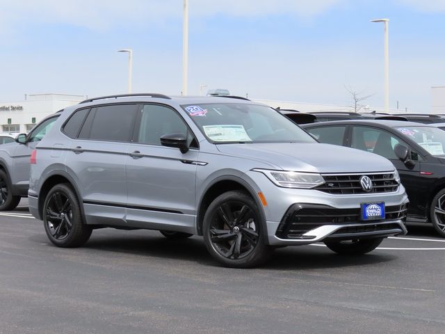 2024 Volkswagen Tiguan SE R-Line Black