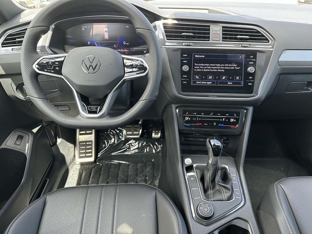 2024 Volkswagen Tiguan SE R-Line Black