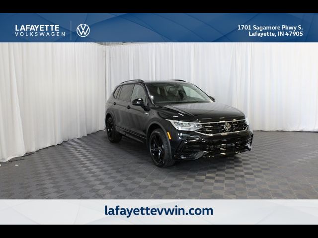 2024 Volkswagen Tiguan SE R-Line Black