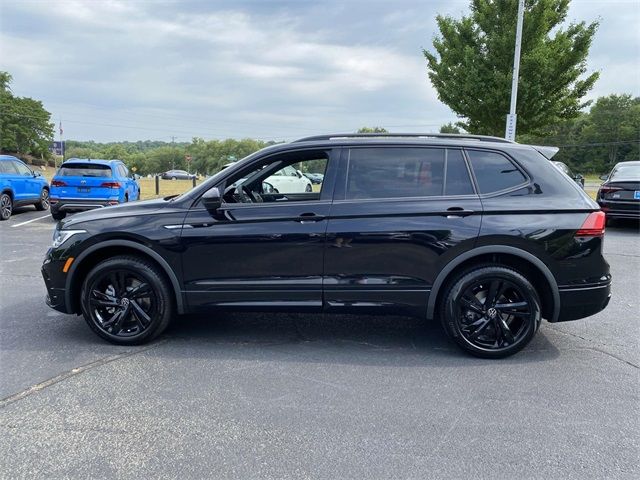 2024 Volkswagen Tiguan SE R-Line Black