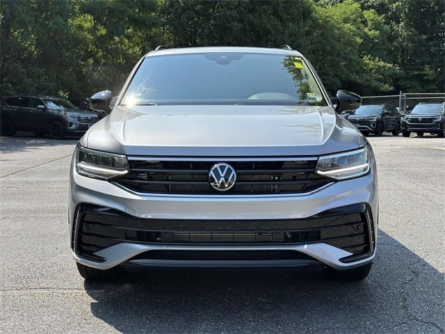 2024 Volkswagen Tiguan SE R-Line Black