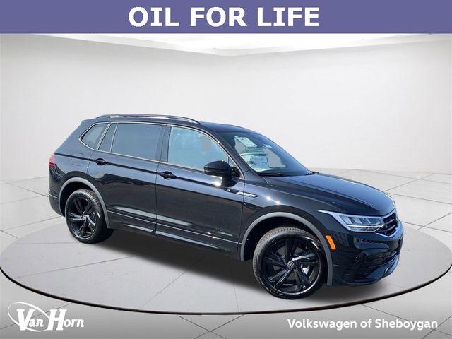 2024 Volkswagen Tiguan SE R-Line Black