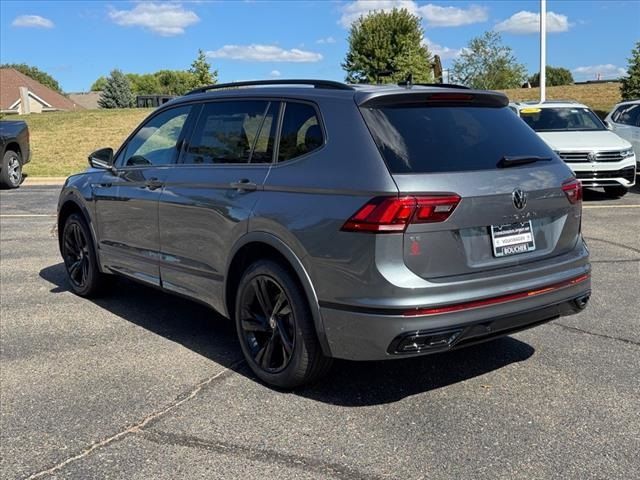 2024 Volkswagen Tiguan/Taos SE R-Line Black