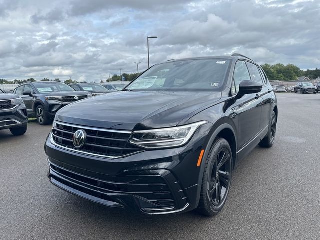 2024 Volkswagen Tiguan SE R-Line Black