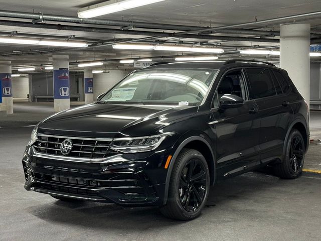 2024 Volkswagen Tiguan SE R-Line Black