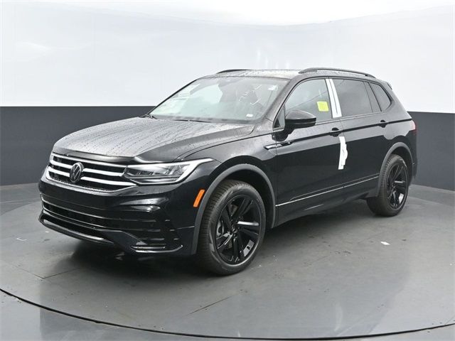 2024 Volkswagen Tiguan/Taos SE R-Line Black