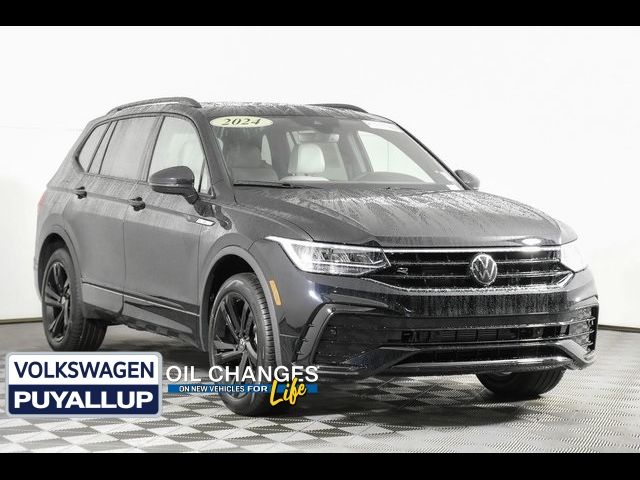 2024 Volkswagen Tiguan SE R-Line Black