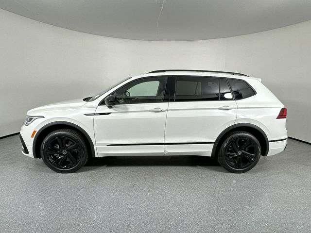 2024 Volkswagen Tiguan/Taos SE R-Line Black