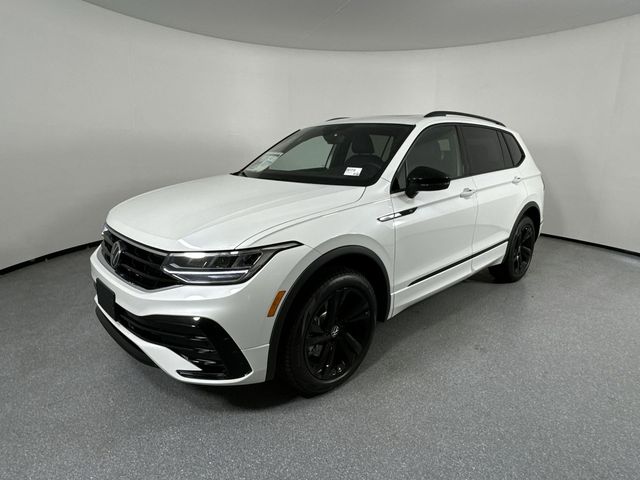 2024 Volkswagen Tiguan/Taos SE R-Line Black