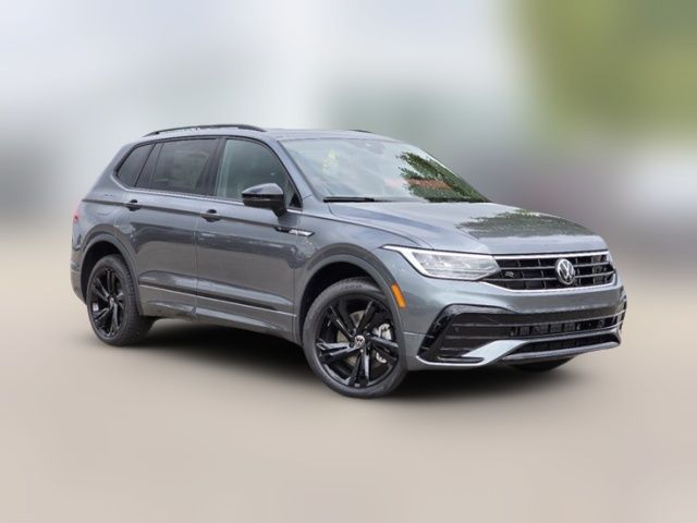 2024 Volkswagen Tiguan/Taos SE R-Line Black