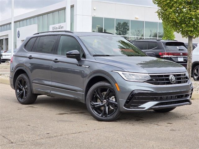 2024 Volkswagen Tiguan/Taos SE R-Line Black