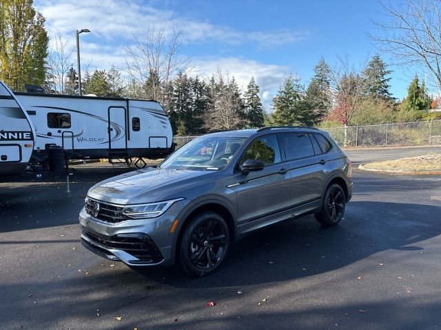 2024 Volkswagen Tiguan SE R-Line Black