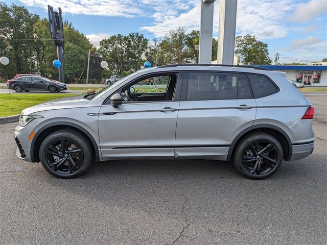 2024 Volkswagen Tiguan/Taos SE R-Line Black