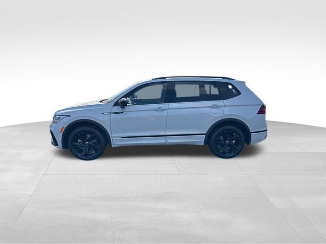 2024 Volkswagen Tiguan/Taos SE R-Line Black