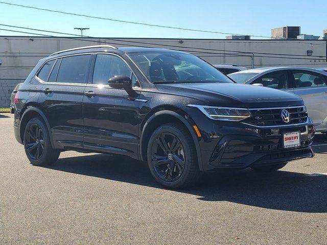 2024 Volkswagen Tiguan SE R-Line Black