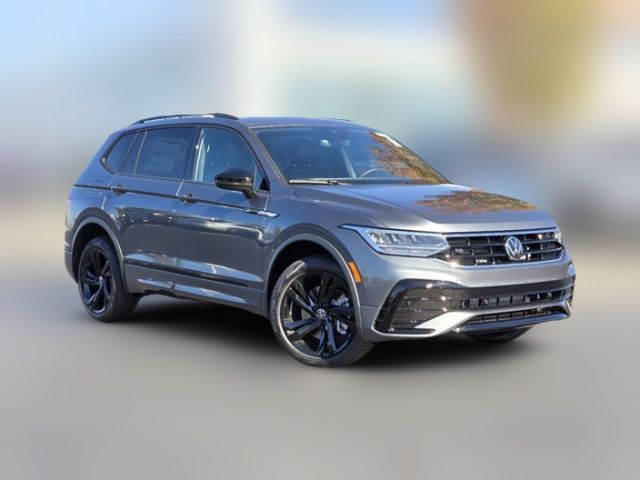 2024 Volkswagen Tiguan/Taos SE R-Line Black