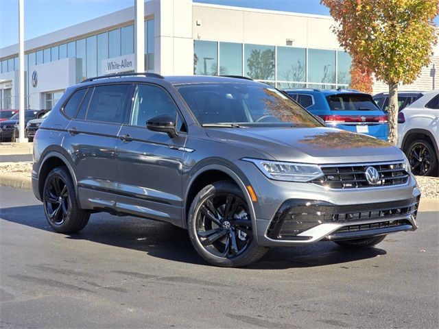 2024 Volkswagen Tiguan/Taos SE R-Line Black