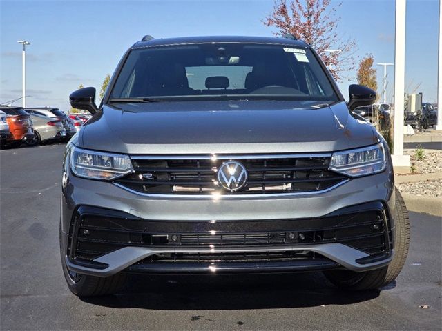 2024 Volkswagen Tiguan/Taos SE R-Line Black