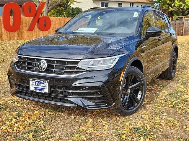 2024 Volkswagen Tiguan SE R-Line Black