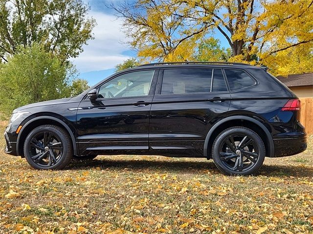 2024 Volkswagen Tiguan SE R-Line Black