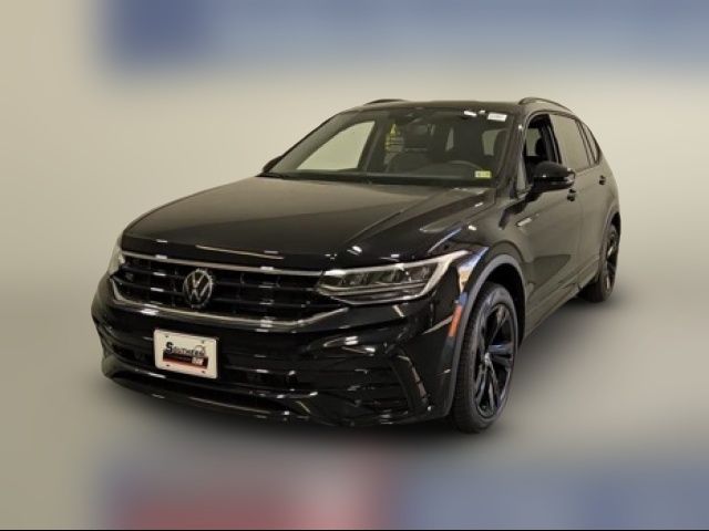 2024 Volkswagen Tiguan SE R-Line Black