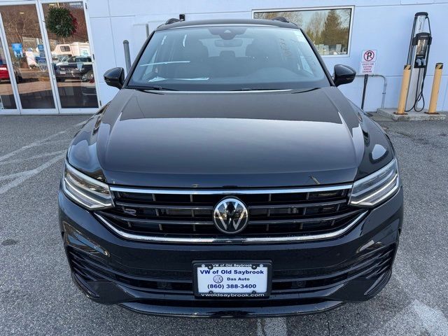 2024 Volkswagen Tiguan SE R-Line Black