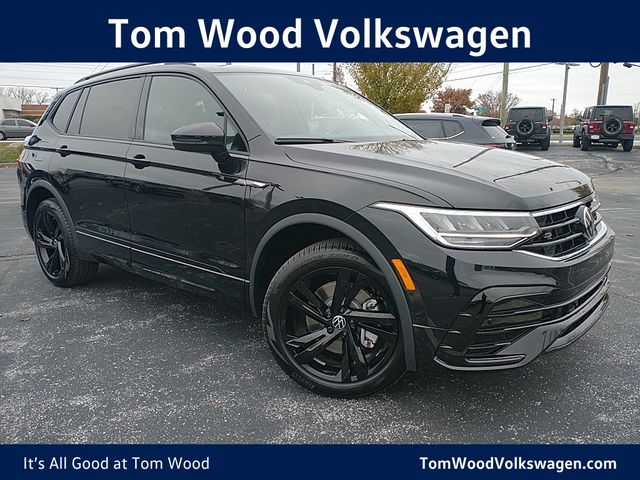 2024 Volkswagen Tiguan SE R-Line Black