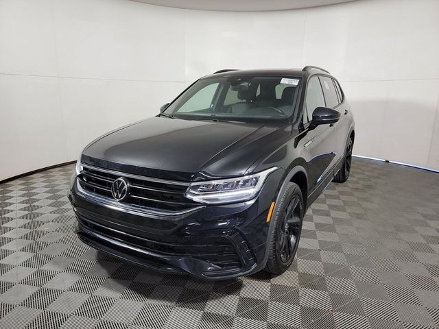 2024 Volkswagen Tiguan/Taos SE R-Line Black