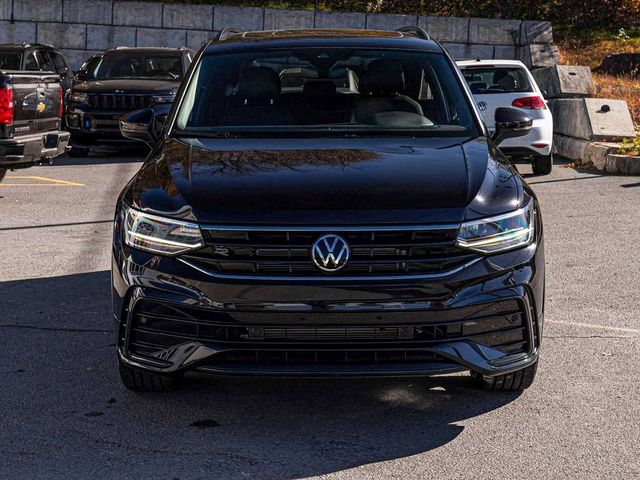 2024 Volkswagen Tiguan SE R-Line Black