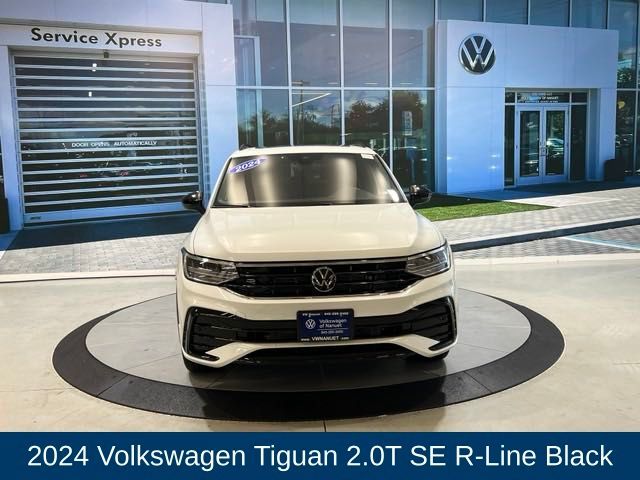 2024 Volkswagen Tiguan SE R-Line Black