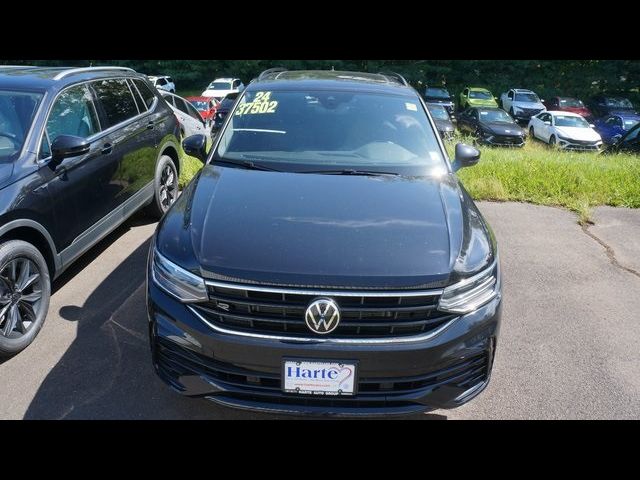 2024 Volkswagen Tiguan SE R-Line Black