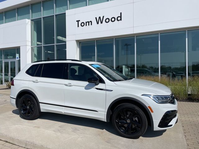 2024 Volkswagen Tiguan SE R-Line Black