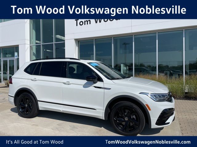 2024 Volkswagen Tiguan SE R-Line Black