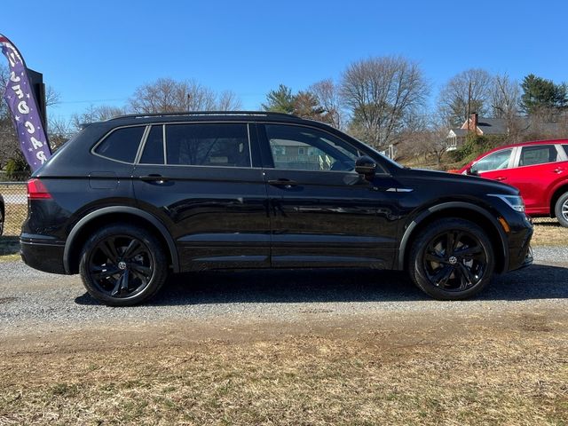 2024 Volkswagen Tiguan SE R-Line Black