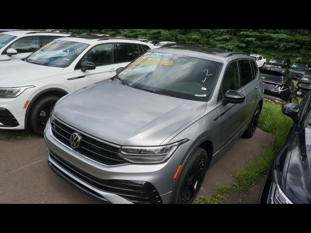 2024 Volkswagen Tiguan SE R-Line Black