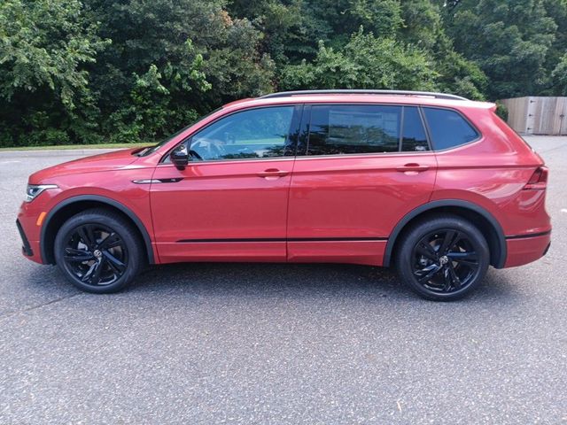 2024 Volkswagen Tiguan SE R-Line Black