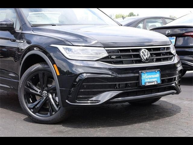 2024 Volkswagen Tiguan SE R-Line Black