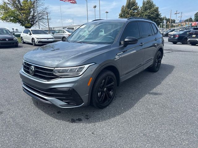 2024 Volkswagen Tiguan SE R-Line Black
