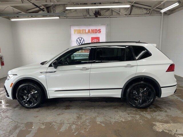 2024 Volkswagen Tiguan SE R-Line Black