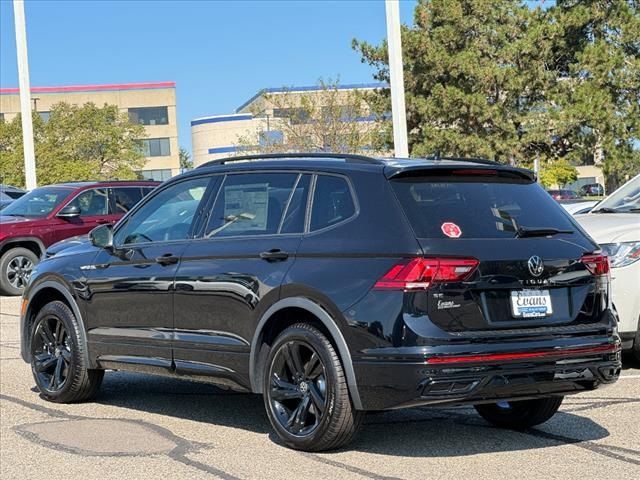 2024 Volkswagen Tiguan SE R-Line Black