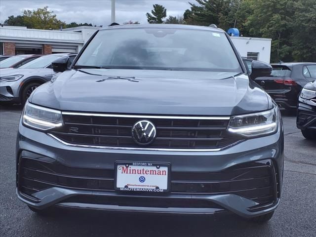 2024 Volkswagen Tiguan SE R-Line Black