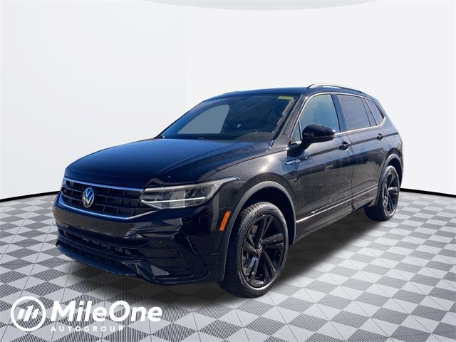 2024 Volkswagen Tiguan SE R-Line Black