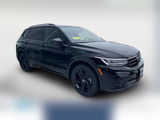 2024 Volkswagen Tiguan SE R-Line Black