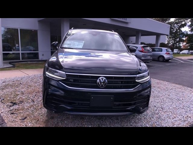 2024 Volkswagen Tiguan/Taos SE R-Line Black