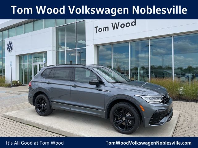 2024 Volkswagen Tiguan/Taos SE R-Line Black